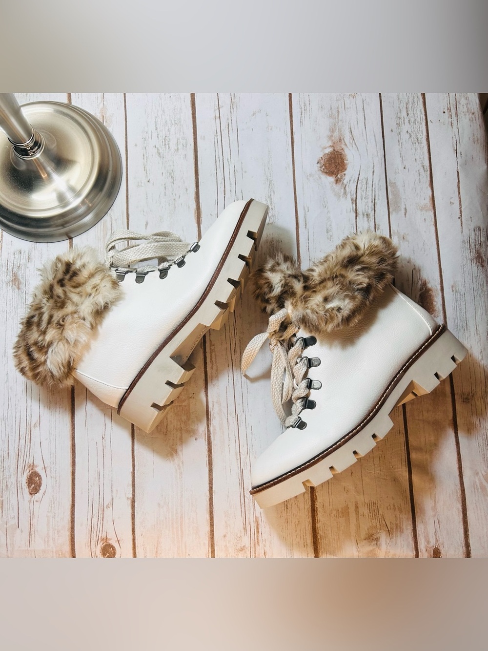 White Mountain Cheetah Lined Faux Fur White Lug Lace Up Boots Women’s Size 9 - Picture 4 of 7